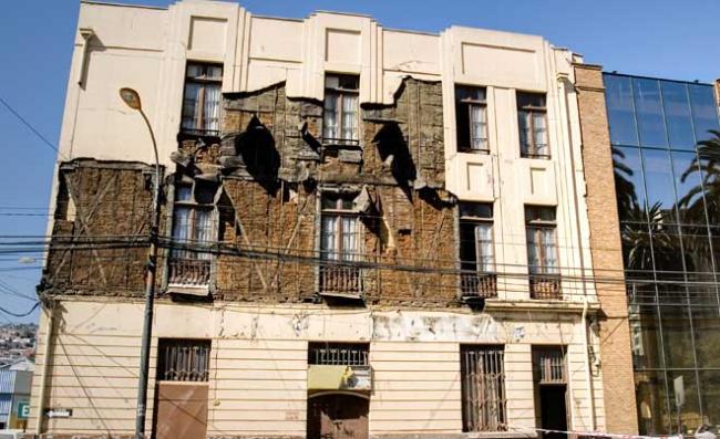 Damaged building in Valparaiso caused by earthquake March 27 2010
